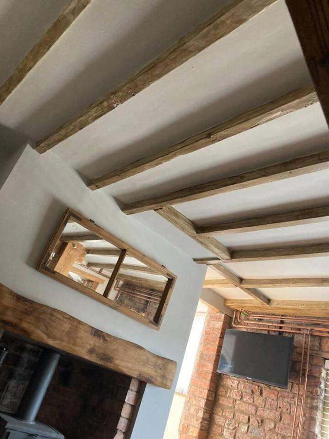 Stunning Quirky 2-Bed Cottage In New Brighton Уолласи Экстерьер фото