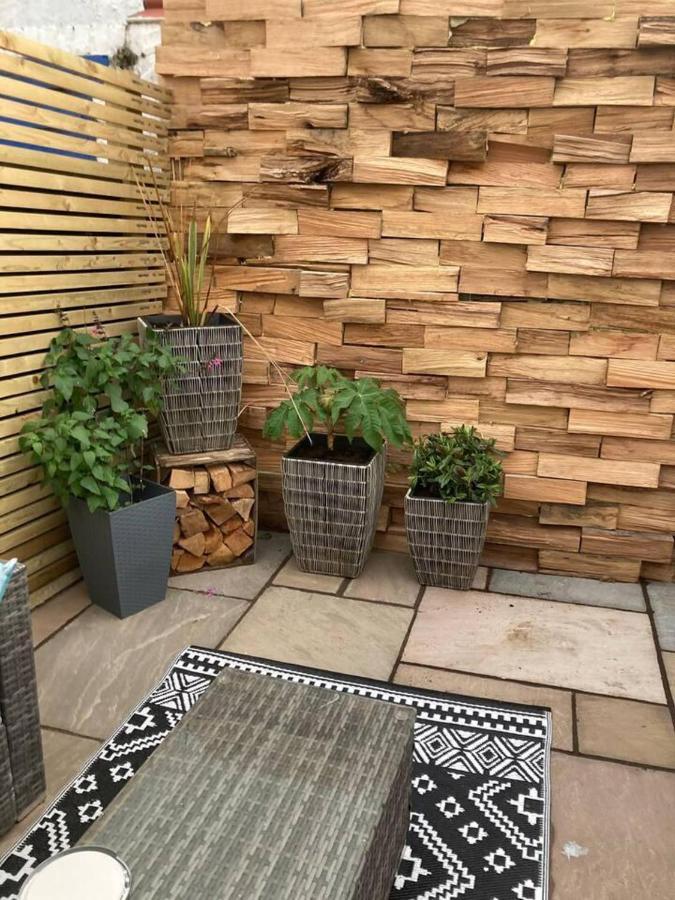 Stunning Quirky 2-Bed Cottage In New Brighton Уолласи Экстерьер фото